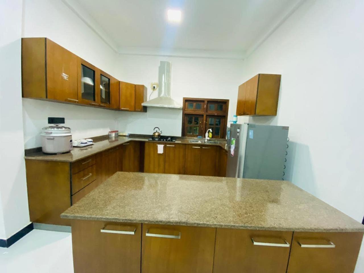 Lalitha Holiday Inn جافنا المظهر الخارجي الصورة