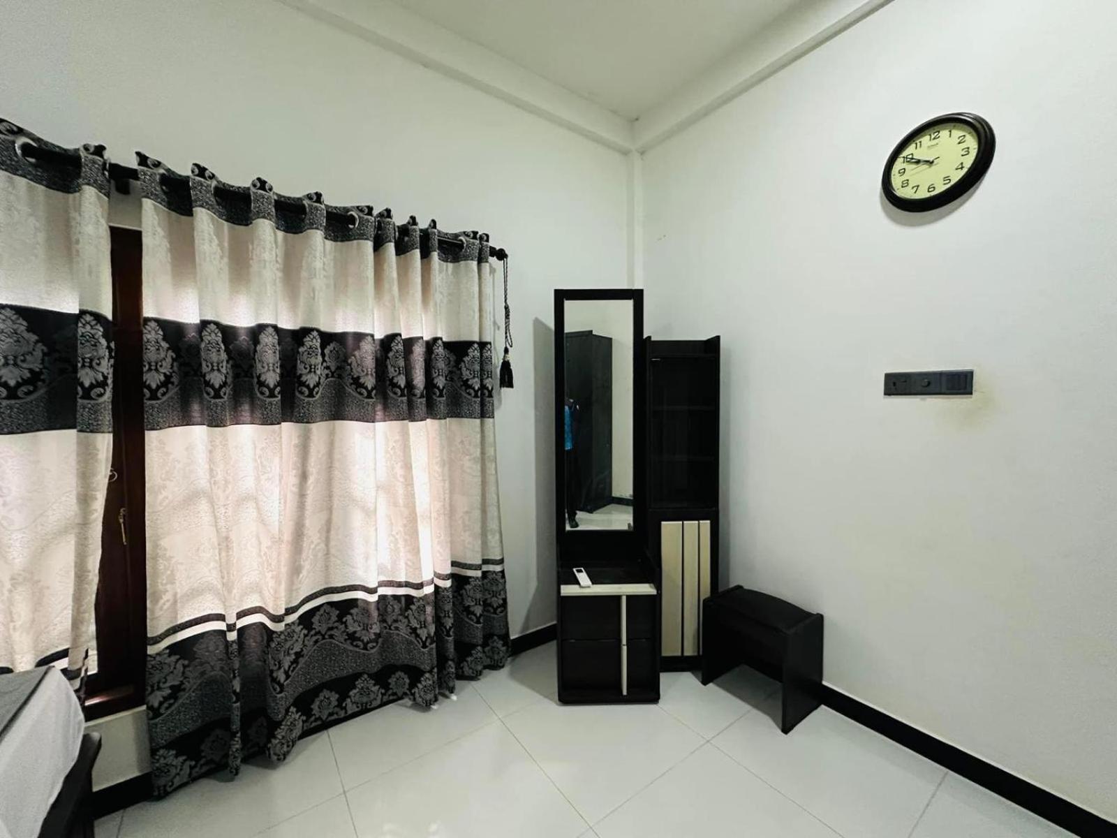 Lalitha Holiday Inn جافنا المظهر الخارجي الصورة