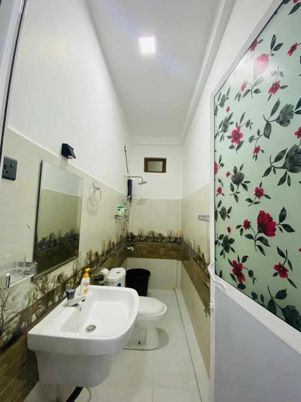 Lalitha Holiday Inn جافنا المظهر الخارجي الصورة