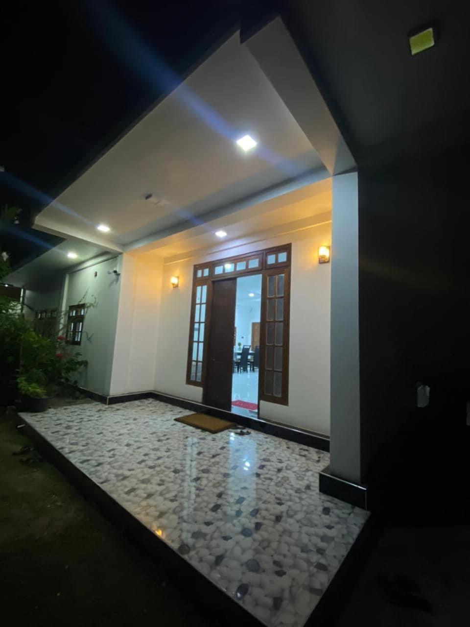 Lalitha Holiday Inn جافنا المظهر الخارجي الصورة